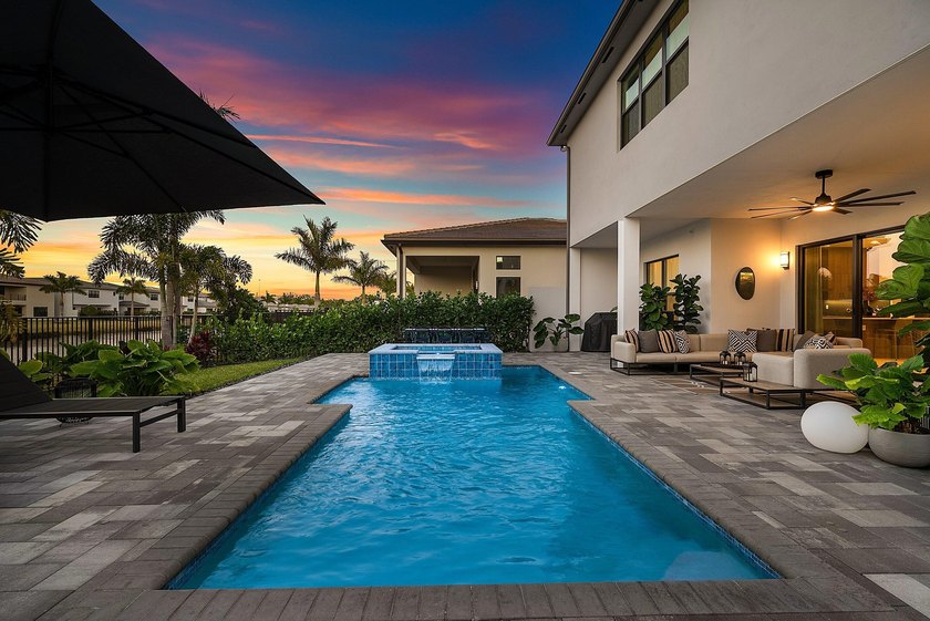 A masterfully upgraded contemporary home with a private resort - photo 2