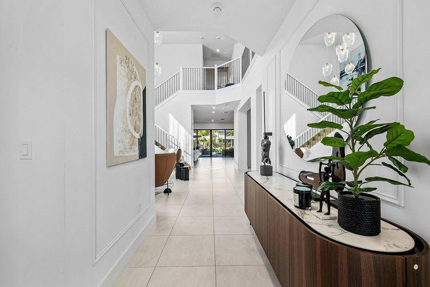 A masterfully upgraded contemporary home with a private resort - photo 4