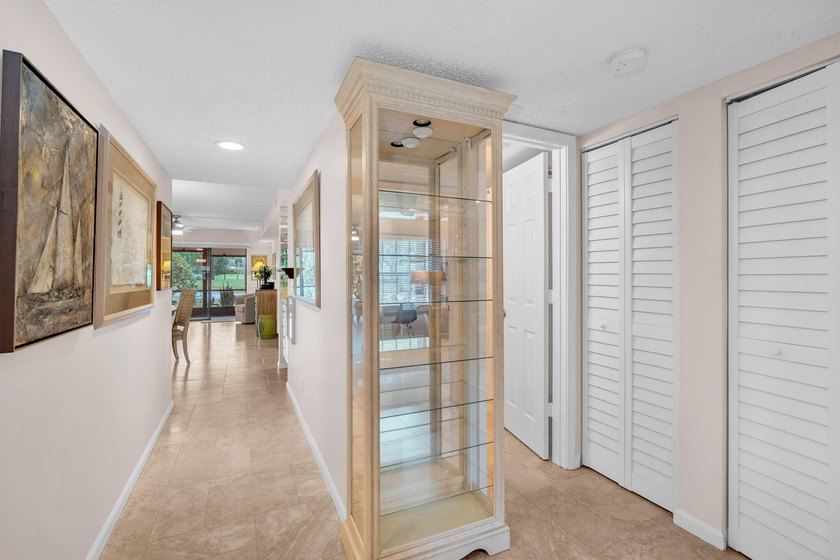 A charming and impeccably maintained two-bedroom, two-bathroom - photo 11