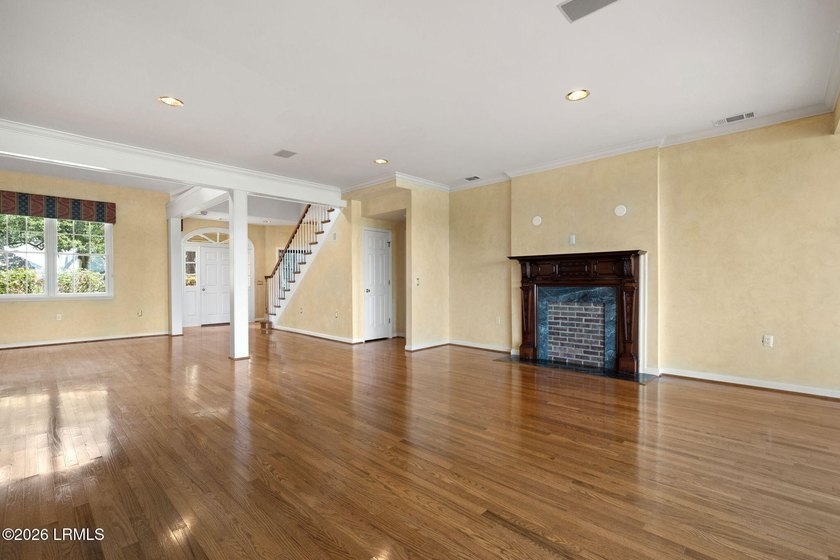 Nestled on a beautifully manicured .34 acre lot on Dataw Island - photo 17
