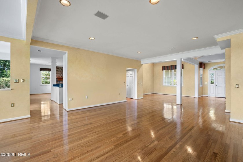 Nestled on a beautifully manicured .34 acre lot on Dataw Island - photo 19