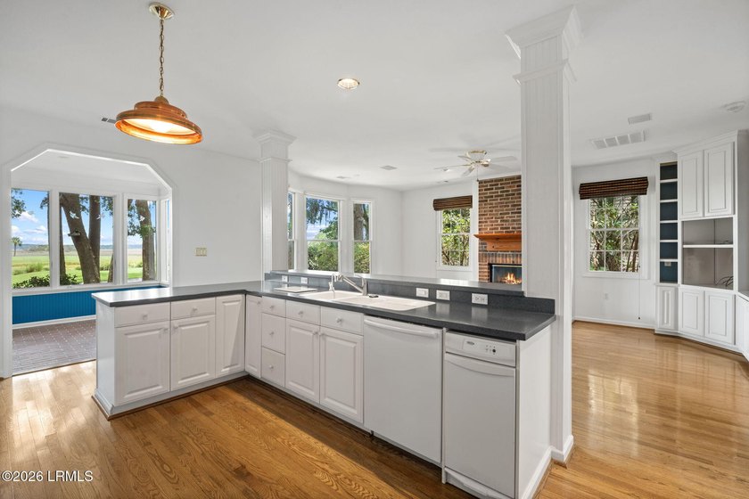 Nestled on a beautifully manicured .34 acre lot on Dataw Island - photo 29