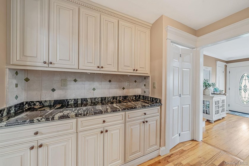 Welcome to this beautifully expanded split-level home situated - photo 17