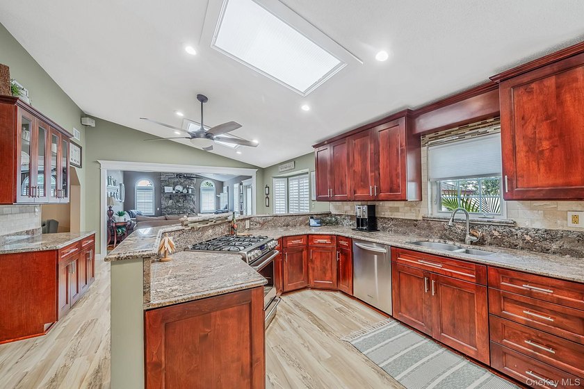 Welcome to this beautifully expanded split-level home situated - photo 23