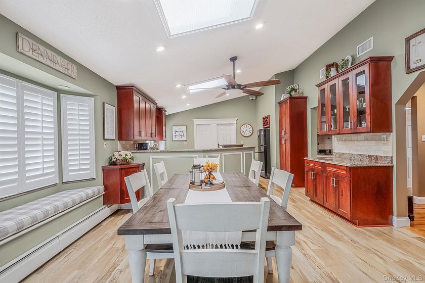 Welcome to this beautifully expanded split-level home situated - photo 25