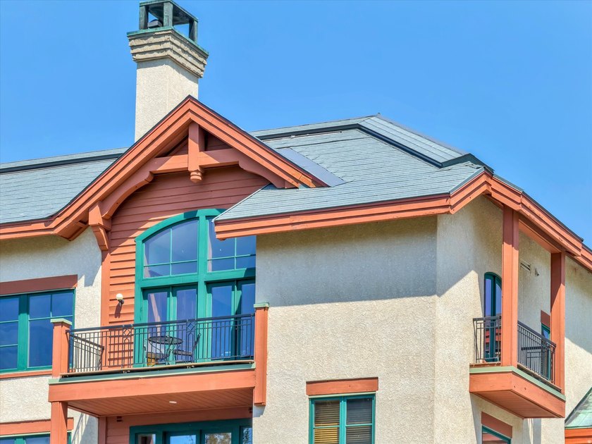 Don't miss out on one of the premiere condominium units in the - photo 4