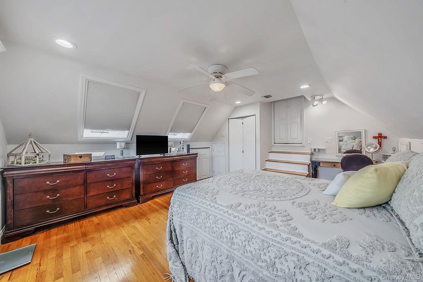 Welcome to this beautifully expanded split-level home situated - photo 45