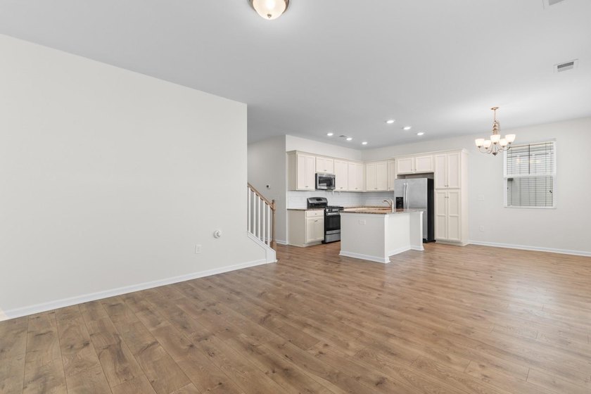 Imagine coming home to a quiet, tree-lined community just - photo 17