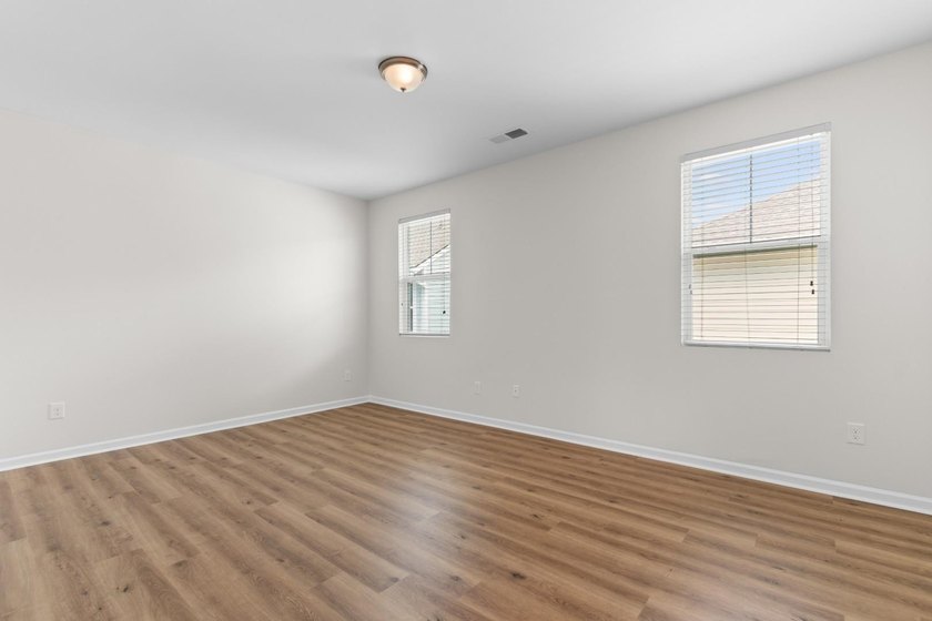 Imagine coming home to a quiet, tree-lined community just - photo 19