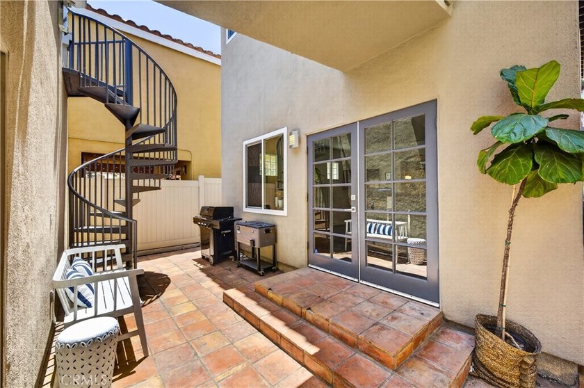 Nestled on a quiet cul-de-sac in highly desirable Alamitos - photo 33