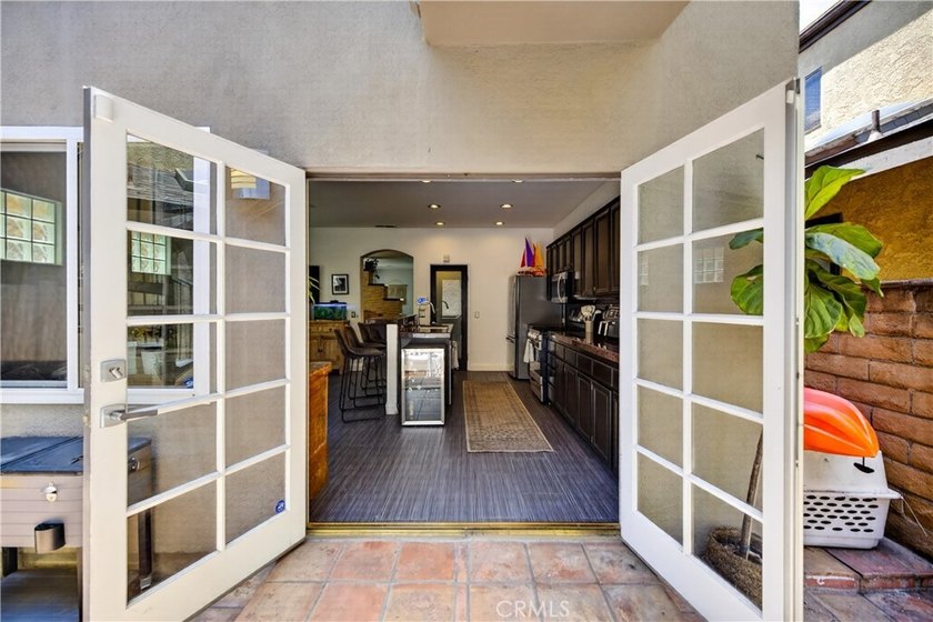 Nestled on a quiet cul-de-sac in highly desirable Alamitos - photo 36