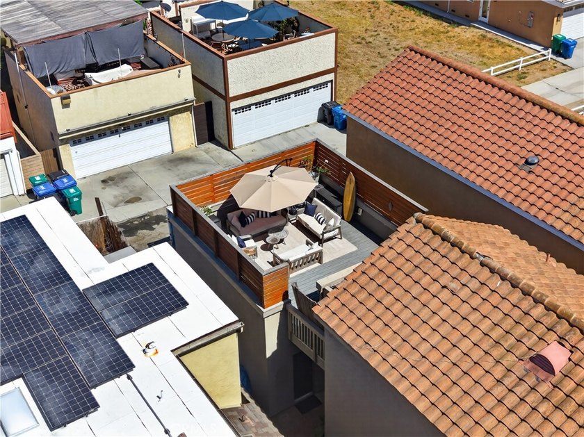 Nestled on a quiet cul-de-sac in highly desirable Alamitos - photo 41