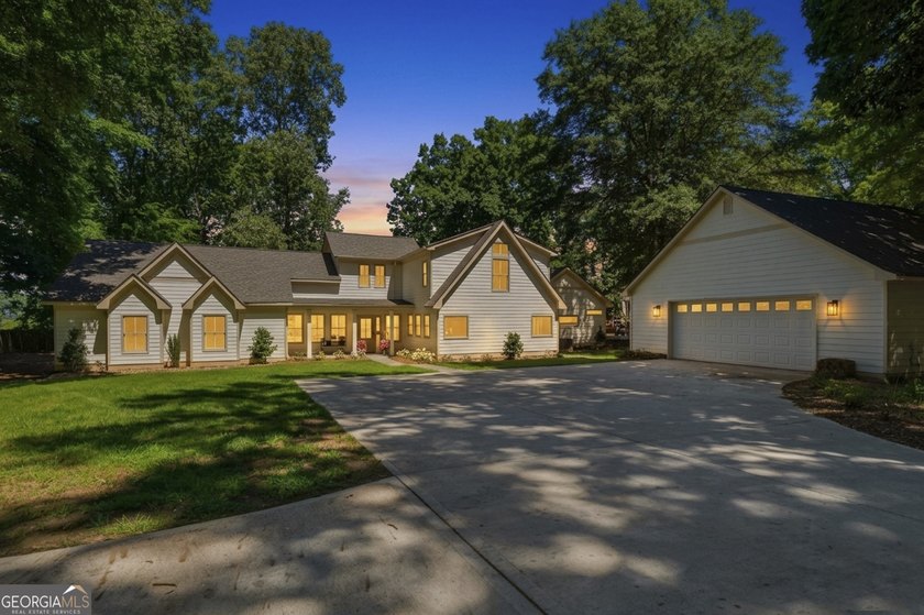 Welcome to 136 N. Hidden Lake Drive, a stunning Lake Oconee - photo 5
