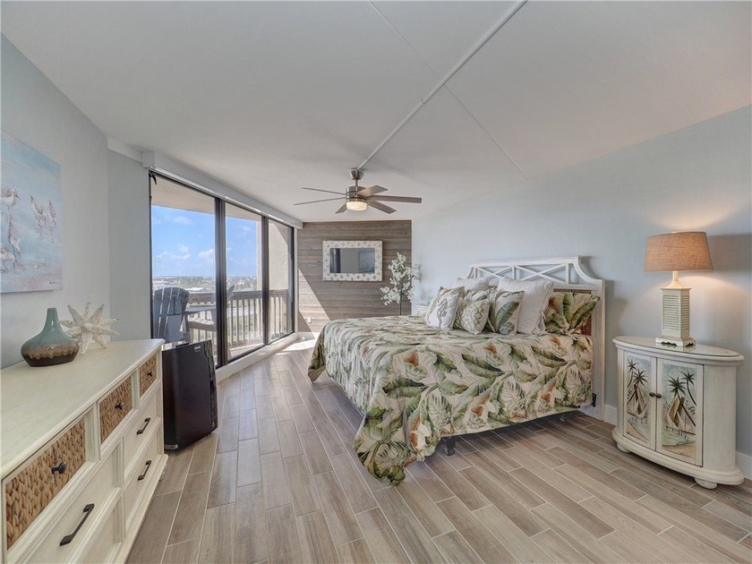 Don't miss out on this beautiful condo. This is a sixth floor - photo 23