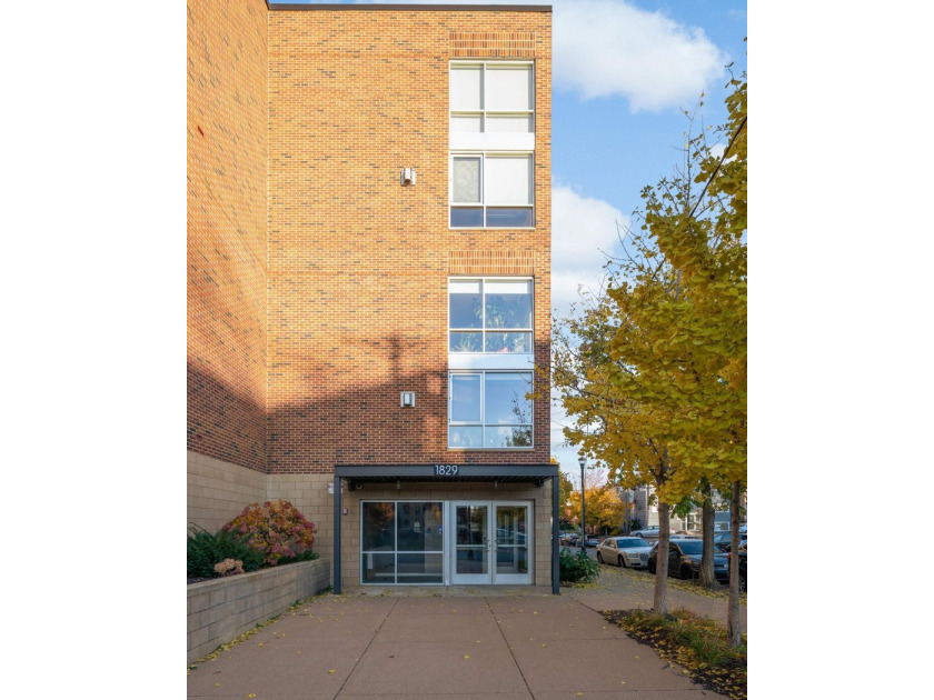 This stylish two story loft offers modern living with all the - photo 26