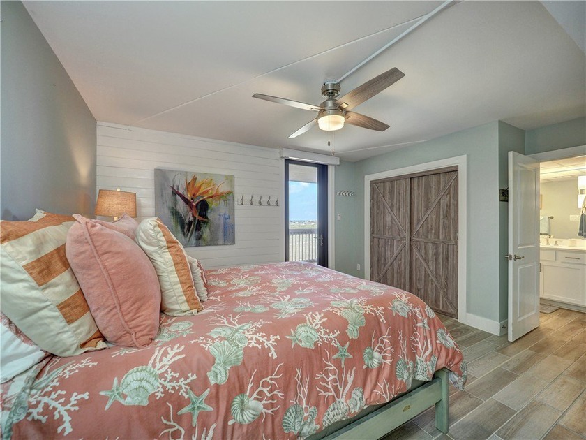 Don't miss out on this beautiful condo. This is a sixth floor - photo 28