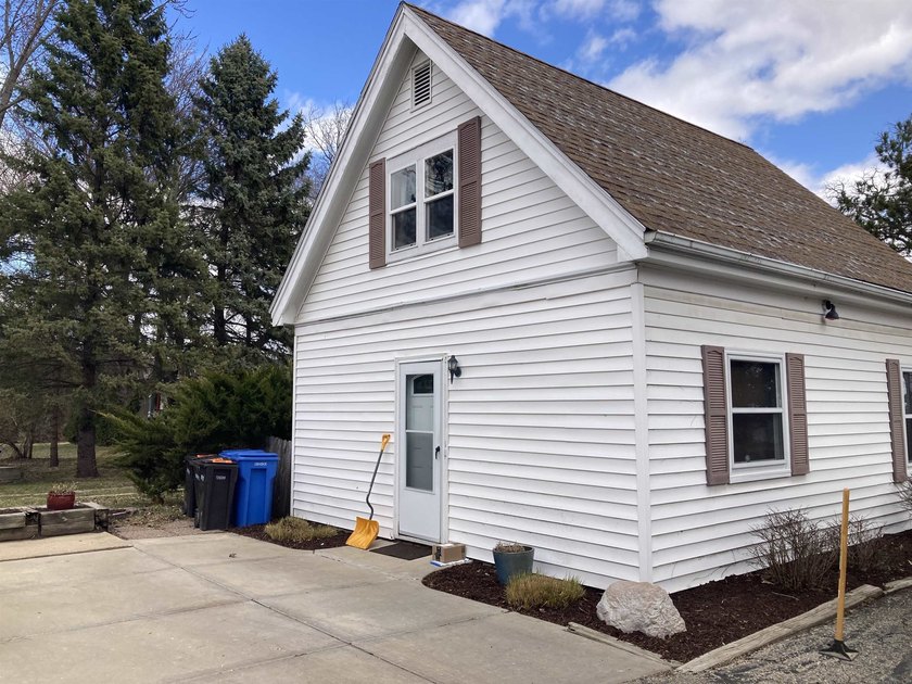 VRP $825,000-$850,000 Stop dreaming and start living. This - photo 33
