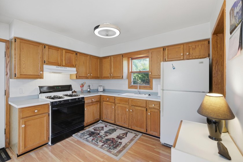 VRP $825,000-$850,000 Stop dreaming and start living. This - photo 36