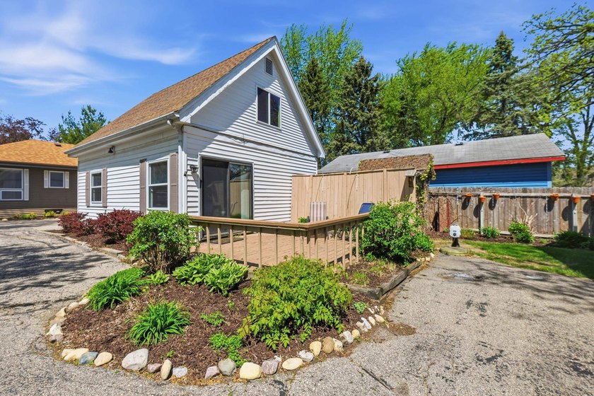 VRP $825,000-$850,000 Stop dreaming and start living. This - photo 47