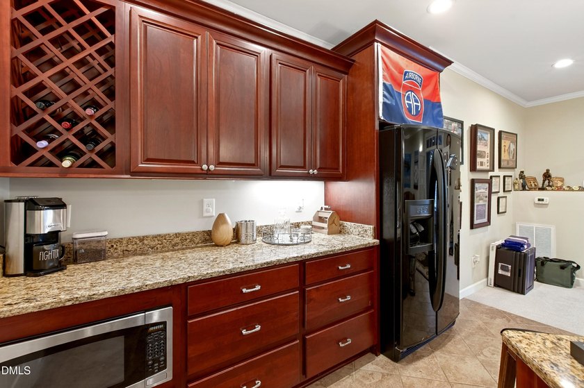 Incredible Home, Incredible Price. Luxury Golf Course Living - photo 8