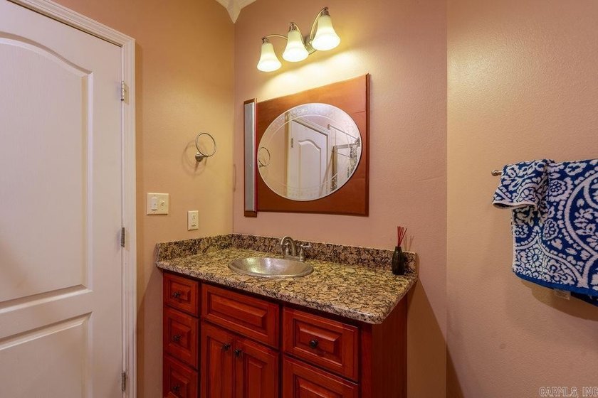 Lakefront living across from Thunderbird Country Club and Golf - photo 22