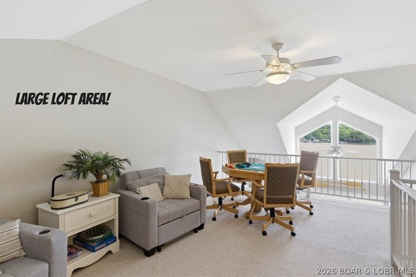 REDUCED! WOW, just WOW! 4 bedrooms, 3 full baths, a 12 x 32 boat - photo 18