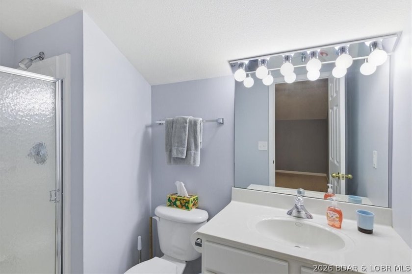 REDUCED! WOW, just WOW! 4 bedrooms, 3 full baths, a 12 x 32 boat - photo 21