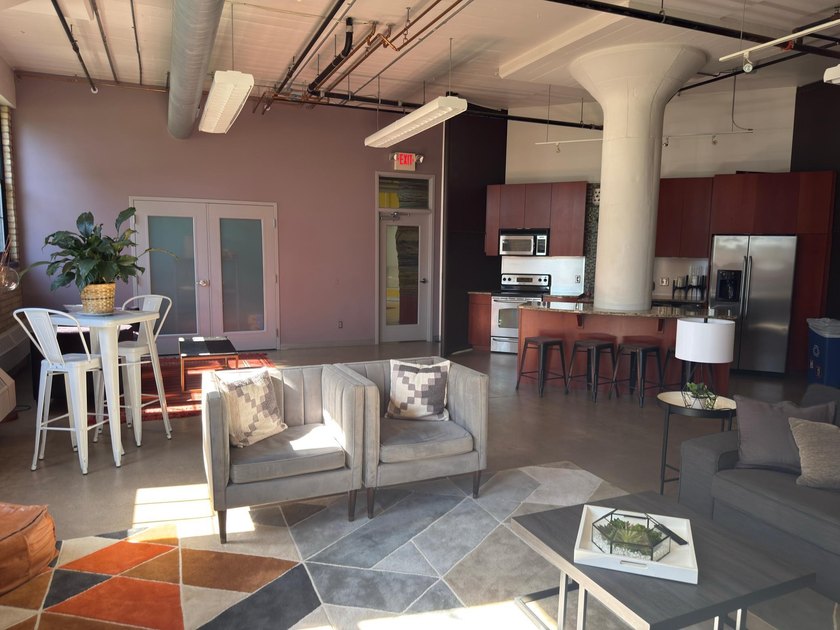 Historic CW Lofts in NE Minneapolis, 4th-floor gem unveils a - photo 21