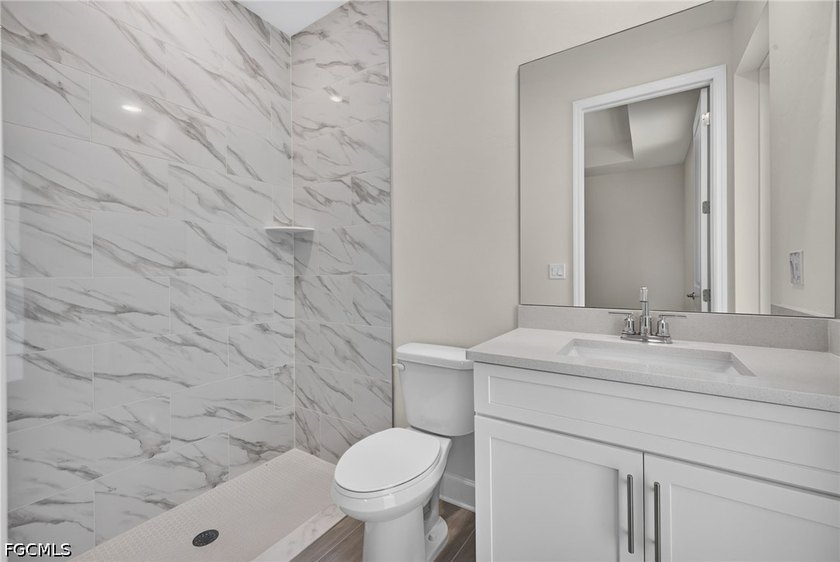 LOCATION!!!LOCATION!!!LOCATION!!!WATERFRONT LIVING WITH DUAL - photo 22