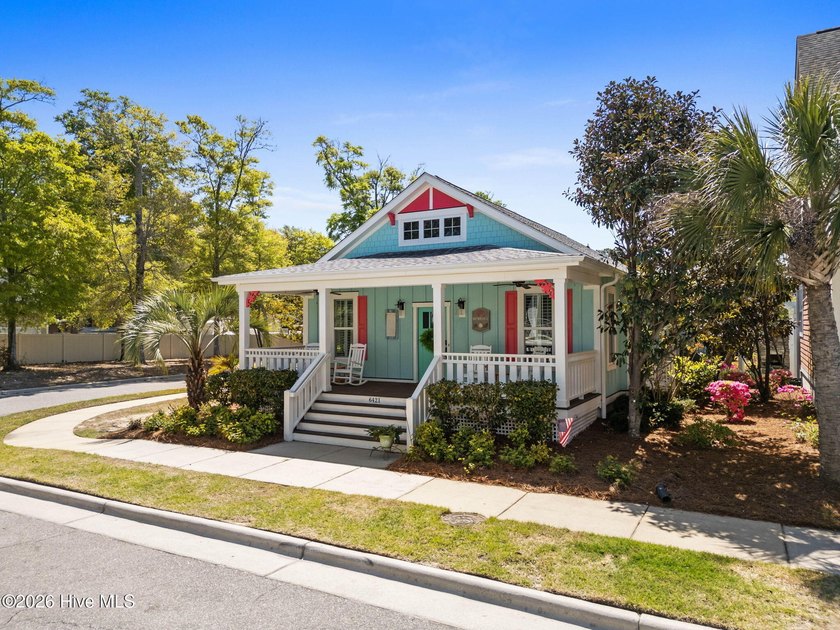Charming Coastal Cottage with Easy One-Level Living Near the - photo 3