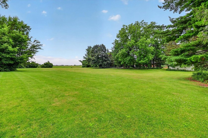 Beautifully remodeled all-brick ranch on a sprawling 2.2-acre - photo 39