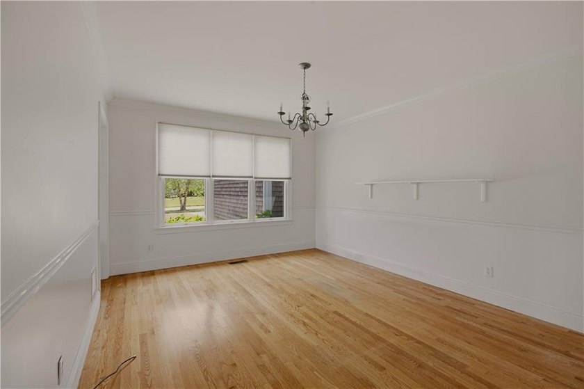 WELCOME HOME TO 189 FERRY LANDING CIRCLE. THIS RARE, CORNER UNIT - photo 20