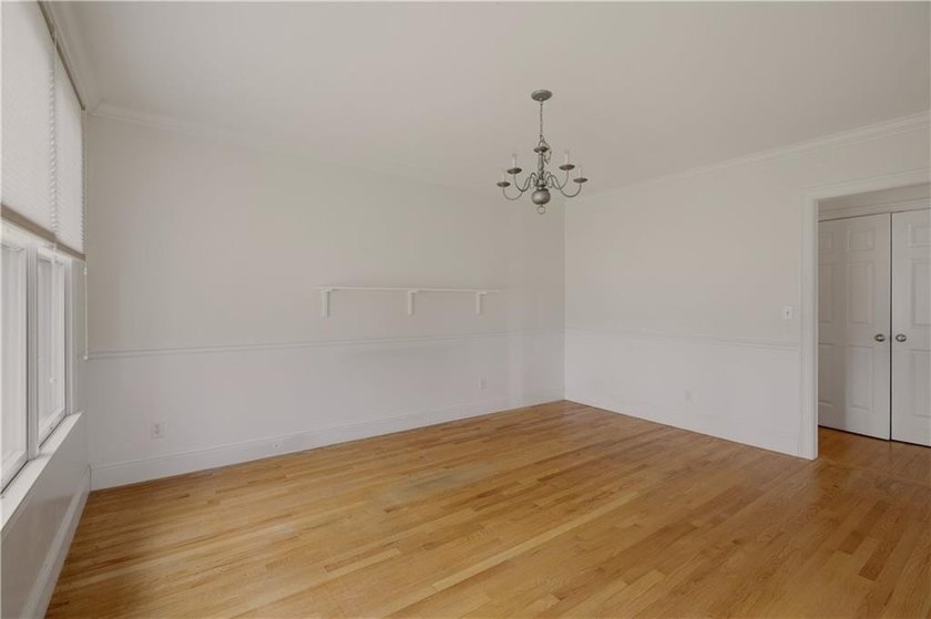 WELCOME HOME TO 189 FERRY LANDING CIRCLE. THIS RARE, CORNER UNIT - photo 21