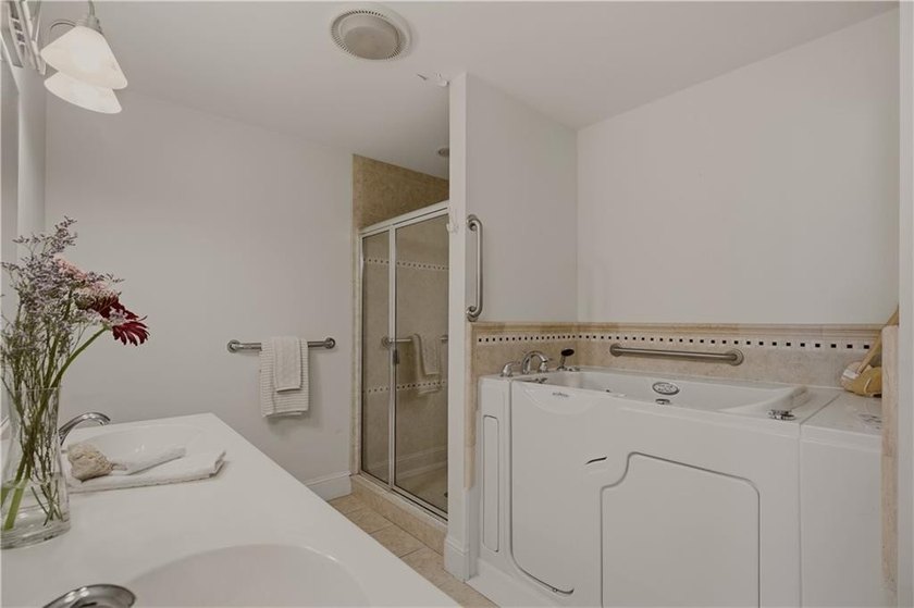 WELCOME HOME TO 189 FERRY LANDING CIRCLE. THIS RARE, CORNER UNIT - photo 30