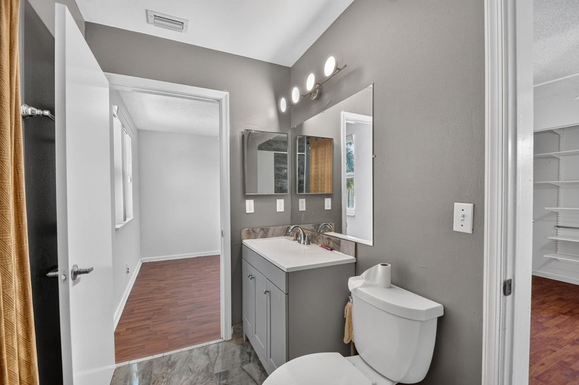 COME AND SEE THIS SPACIOUS 2 STORY HOME LOCATED IN CENTRAL - photo 29