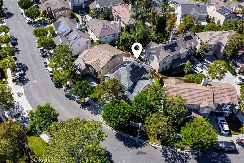 Step into this charming detached 3-bedroom, 2.5-bath home by - photo 31
