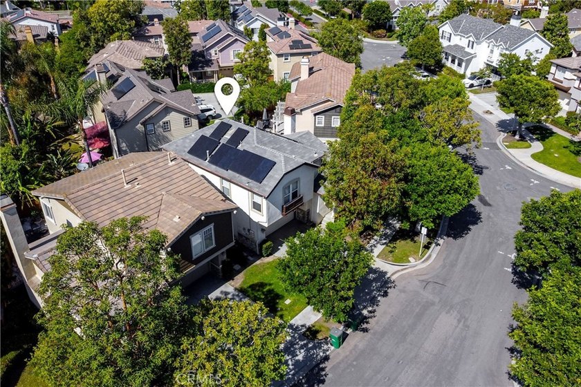 Step into this charming detached 3-bedroom, 2.5-bath home by - photo 32