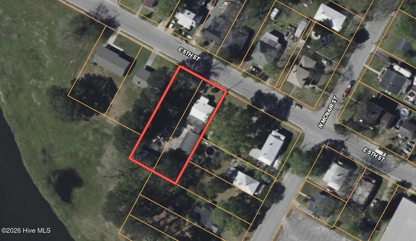 Located in the heart of Washington, this unique in-town property - photo 3