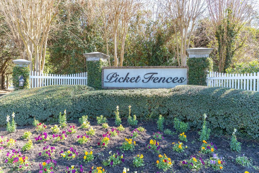 Welcome to 8 Wateree Court, a charming cottage style home - photo 41