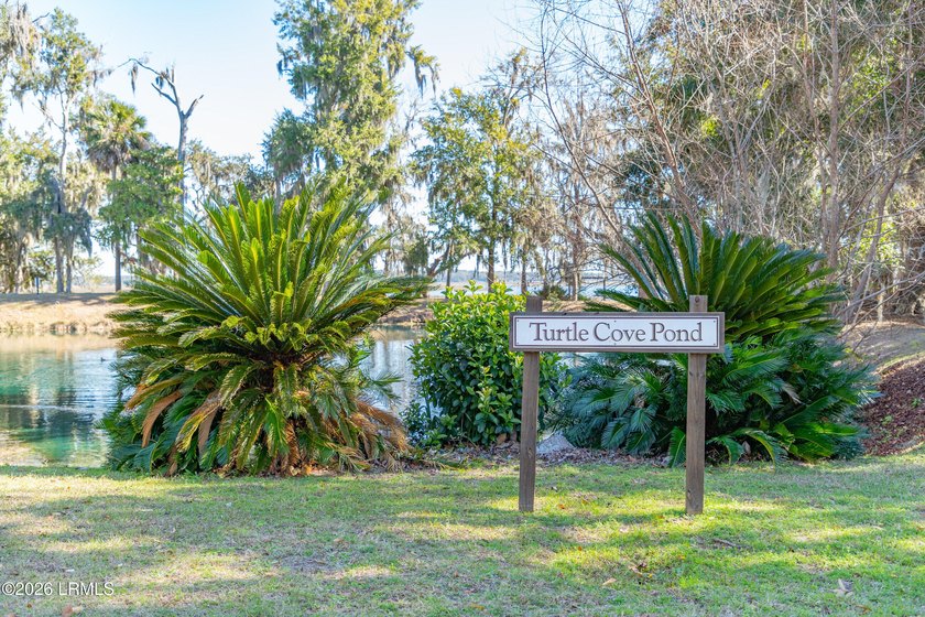 Welcome to 8 Wateree Court, a charming cottage style home - photo 42