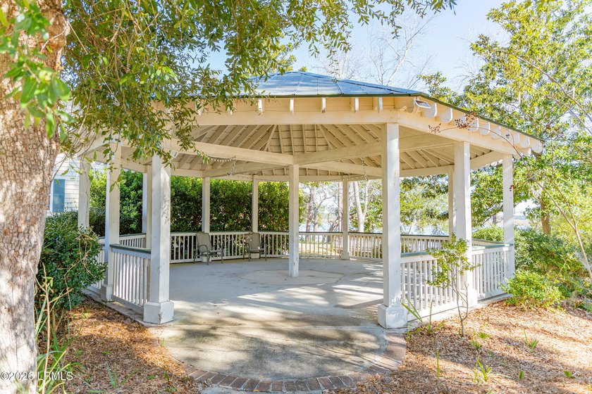 Welcome to 8 Wateree Court, a charming cottage style home - photo 50