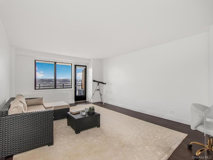 Enjoy never-ending, beautiful, unobstructed Hudson River views - photo 3
