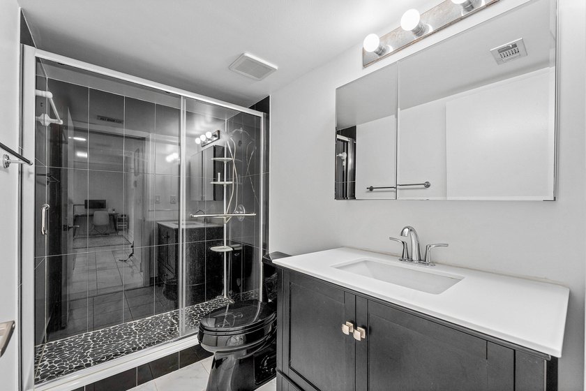 SELLER WILL PAY CONDO DUES FOR BUYER FOR REMAINDER OF 2026!!! - photo 17