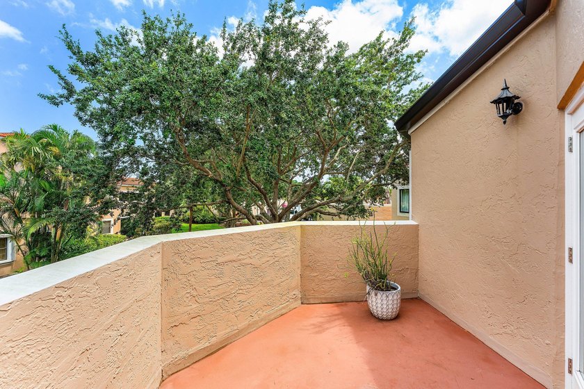 SELLER WILL PAY CONDO DUES FOR BUYER FOR REMAINDER OF 2026!!! - photo 26