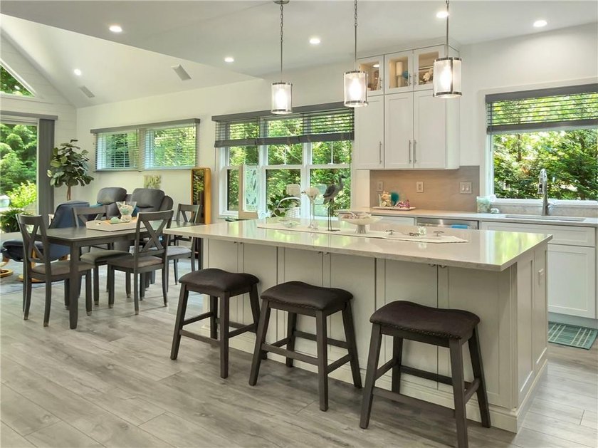 Enjoy the serenity of a South County lifestyle. High quality - photo 11