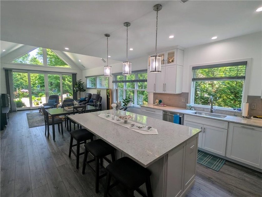 Enjoy the serenity of a South County lifestyle. High quality - photo 12