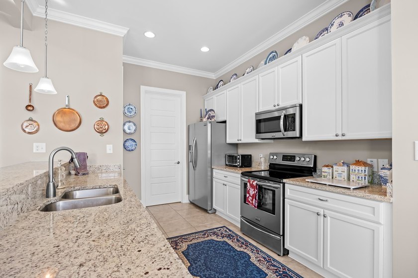 Beautifully updated Garden City beach home offering modern - photo 15
