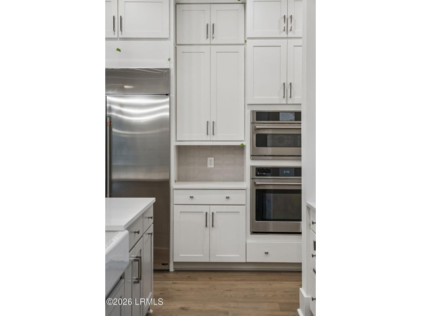 Brand new and move-in ready in the prestigious Berkeley Hall - photo 22