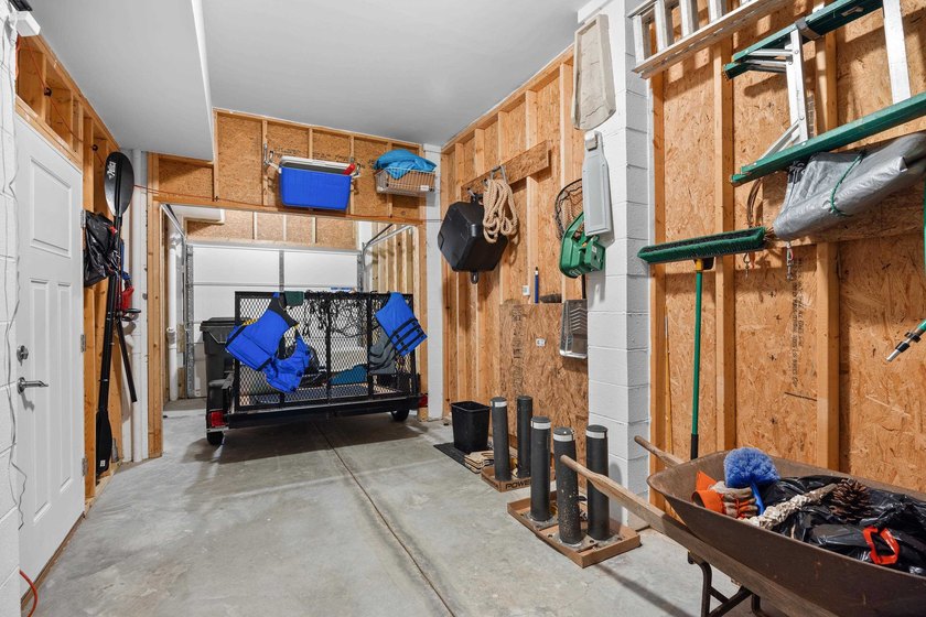 Beautifully updated Garden City beach home offering modern - photo 35