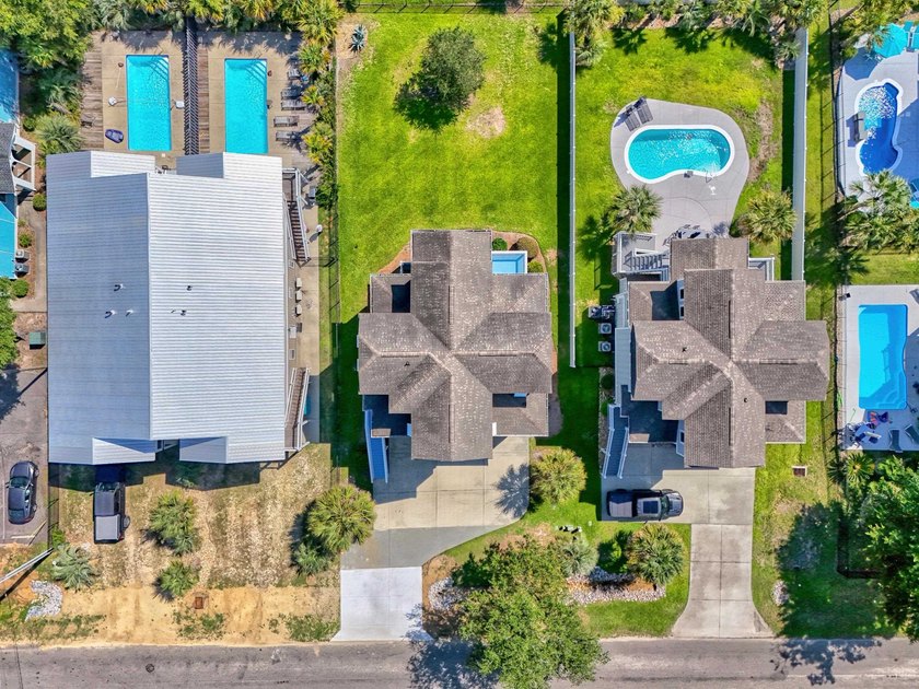 Beautifully updated Garden City beach home offering modern - photo 40